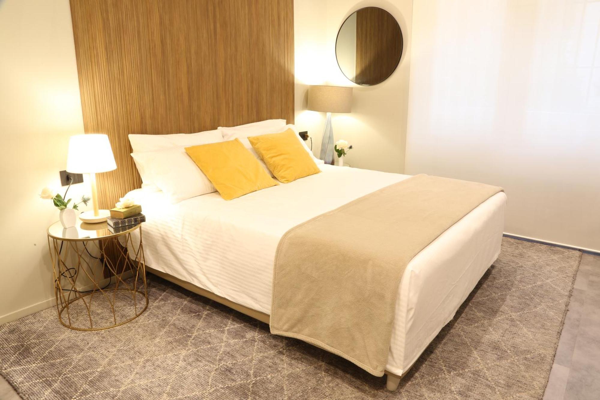 Meyland Suites Centro Милано Екстериор снимка