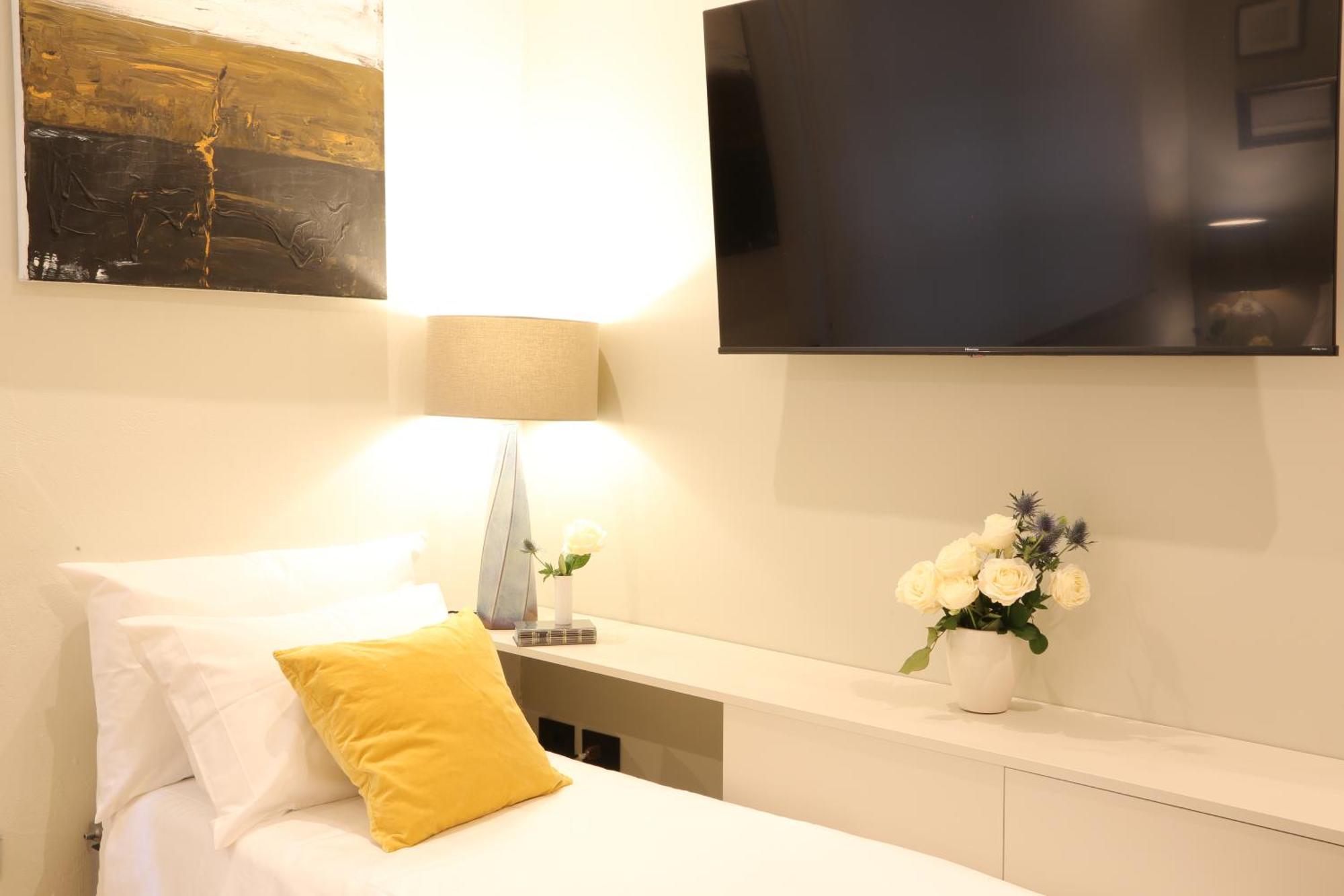Meyland Suites Centro Милано Екстериор снимка